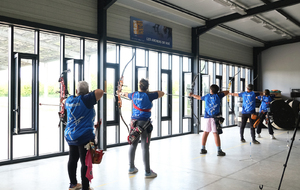 Nouveauté 2024 : un pas de tir extérieur couvert, avec sa ligne de tir à l’intérieur des locaux du club.
